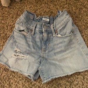 Girls size 7 old navy Jean shorts, light blue